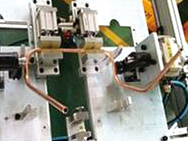 Automatic bending machine